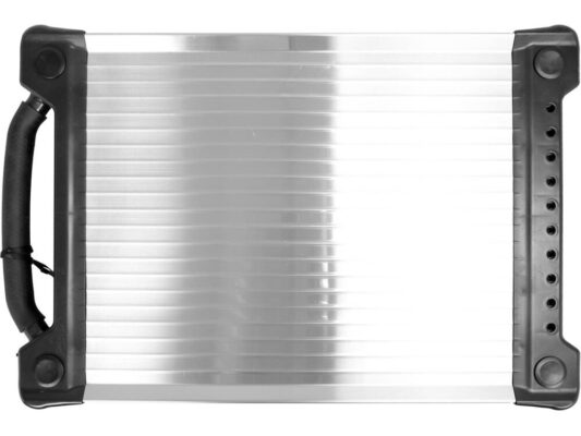 Mặt tủ làm từ inox cao cấp dễ dàng vệ sinh tăng cường độ cứng