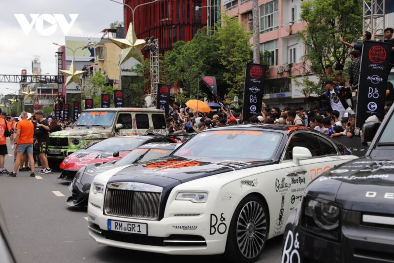 Gumball 3000 Hành trình siêu xe đẳng cấp và sứ mệnh nhân đạo tại Việt Nam Gumball 3000 Hành trình siêu xe đẳng cấp và sứ mệnh nhân đạo tại Việt Nam