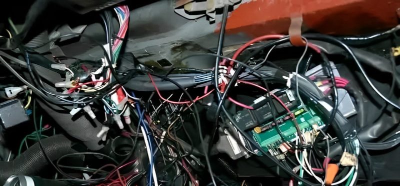 Cầu Chì Đánh Lửa 40 Amp Liên Tục Bị Cháy? Nguyên Nhân & Cách Xử Lý
