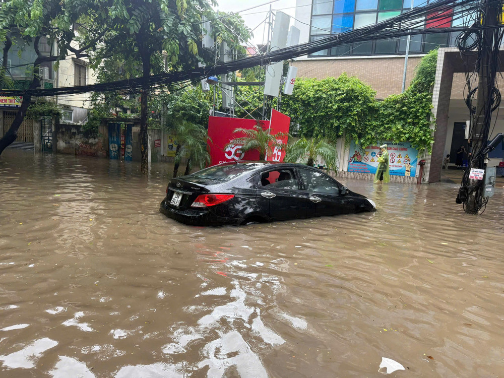 Đừng cố đề máy: Hư hỏng nghiêm trọng khi xe bị thủy kích Đừng cố đề máy: Hư hỏng nghiêm trọng khi xe bị thủy kích