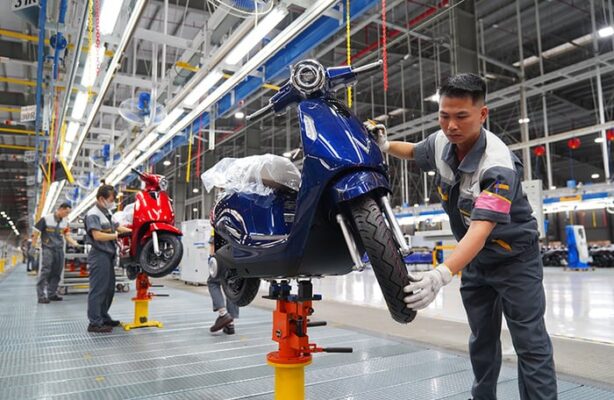 VinFast Đào Tạo Kỹ Thuật Viên Dịch Vụ Xe Điện: Nâng Cao Nguồn Nhân Lực