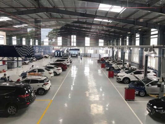 Quay Video Review Sửa Chữa Ô Tô: Kỹ Thuật, Thiết Bị Và Chuyên Nghiệp Hóa.