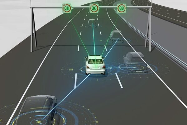 Ngành Sửa Chữa Ô Tô 2025 Đầu Tư Căn Chỉnh ADAS: Xu Hướng An Toàn & Pháp Lý Mới