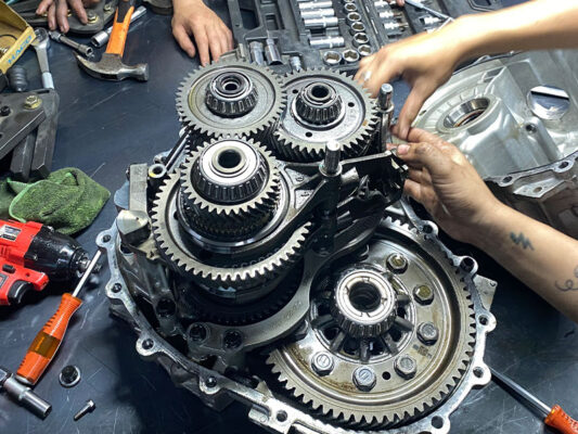 Tối Ưu Hóa Tốc Độ Sửa Chữa Hộp Số Tự Động: Vai Trò Dụng Cụ Chuyên Dụng