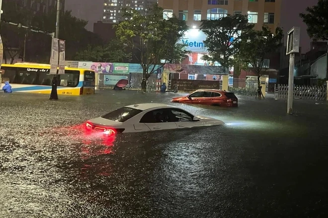 Phương pháp xử lý khi ô tô bị ngập nước mùa mưa bão nhanh chóng Phương pháp xử lý khi ô tô bị ngập nước mùa mưa bão nhanh chóng