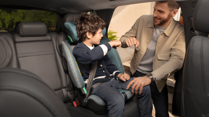 Phát Triển Ngành Sửa Chữa Ô Tô Cùng Quy Định Ghế An Toàn Trẻ Em 2026