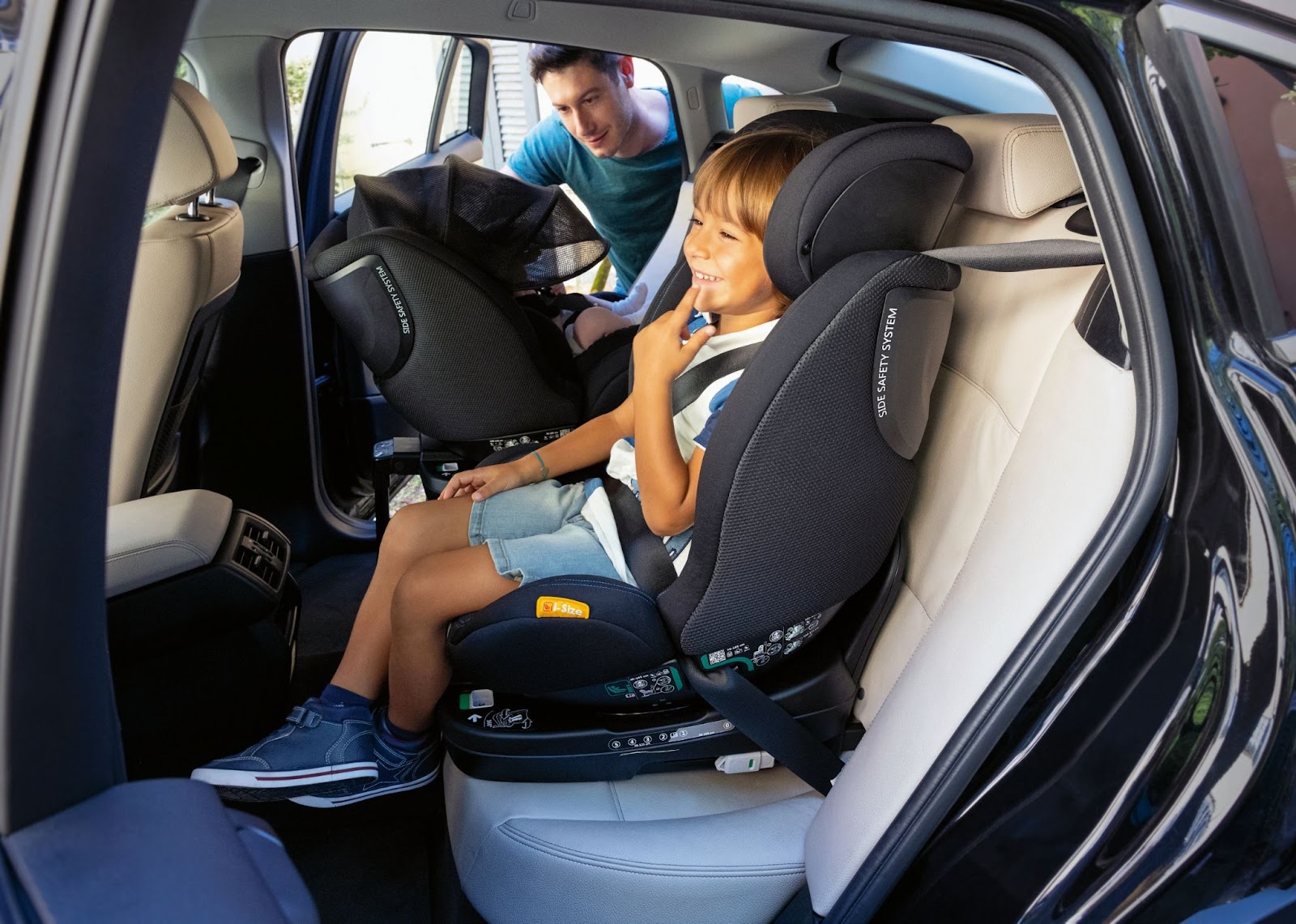 TIN NÓNG: Vì sao mọi trẻ em ngồi ô tô PHẢI có ghế riêng từ đầu năm 2026?