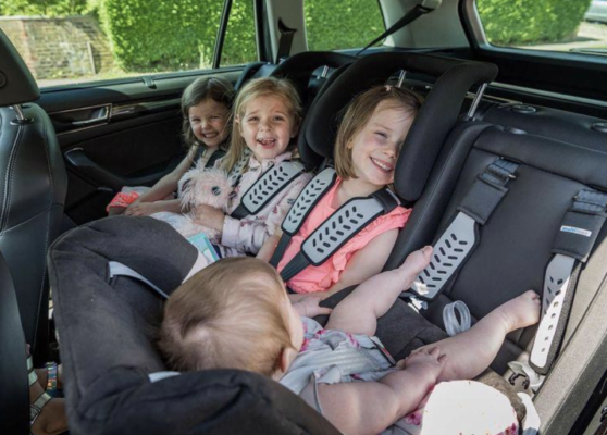 Ghế Ô Tô Trẻ Em Bắt Buộc 2026: Mọi Điều Cần Biết Về Quy Định Pháp Luật