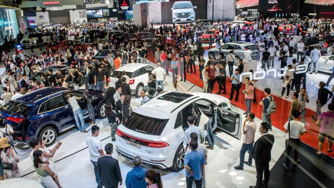 Gara Có Được Giữ Giấy Tờ Xe Khi Khách Còn Nợ Tiền?