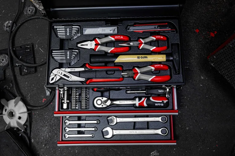 Bộ Dụng Cụ Sửa Chữa 80 Chi Tiết Yato YT-38951 – Gọn Nhẹ, Đủ Nghề, Chuẩn Ba Lan